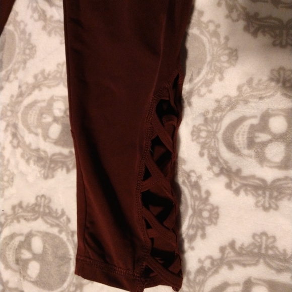 infinite performance ♾️ crop large maroon leggings nwt - Picture 4 of 4